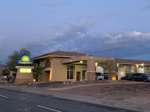 Days Inn by Wyndham Lake Havasu - image 15