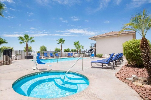 Days Inn by Wyndham Lake Havasu - image 35