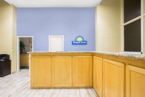 Days Inn by Wyndham Lake Havasu - image 37