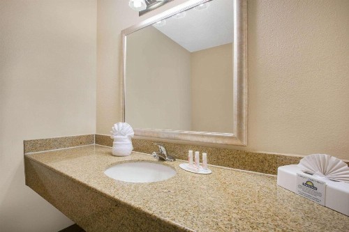 Days Inn by Wyndham Lake Havasu - image 41