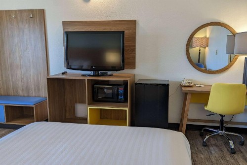 Days Inn by Wyndham Lake Havasu - image 45