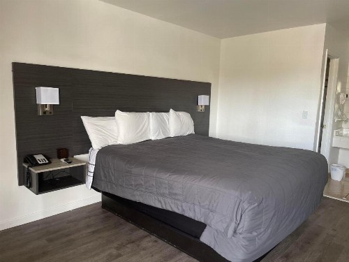 Windsor Inn Lake Havasu City - image 2