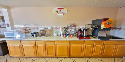 Super 8 by Wyndham Lake Havasu City - image 33