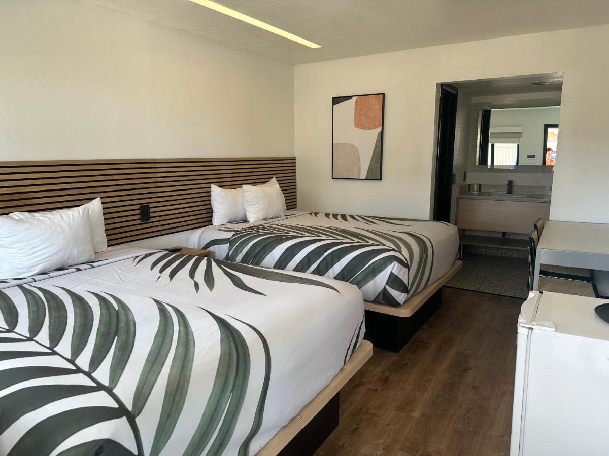 BridgeWater Hotel - image 2