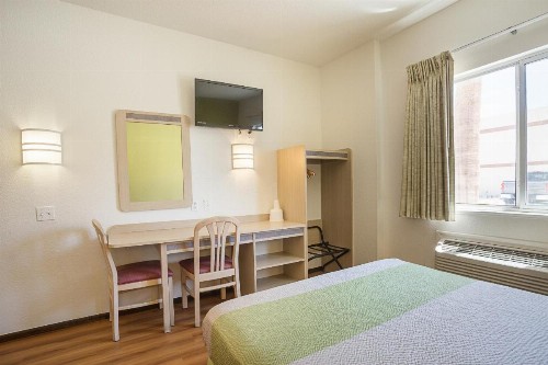 Motel 6-Lake Havasu AZ - Lakeside - image 23