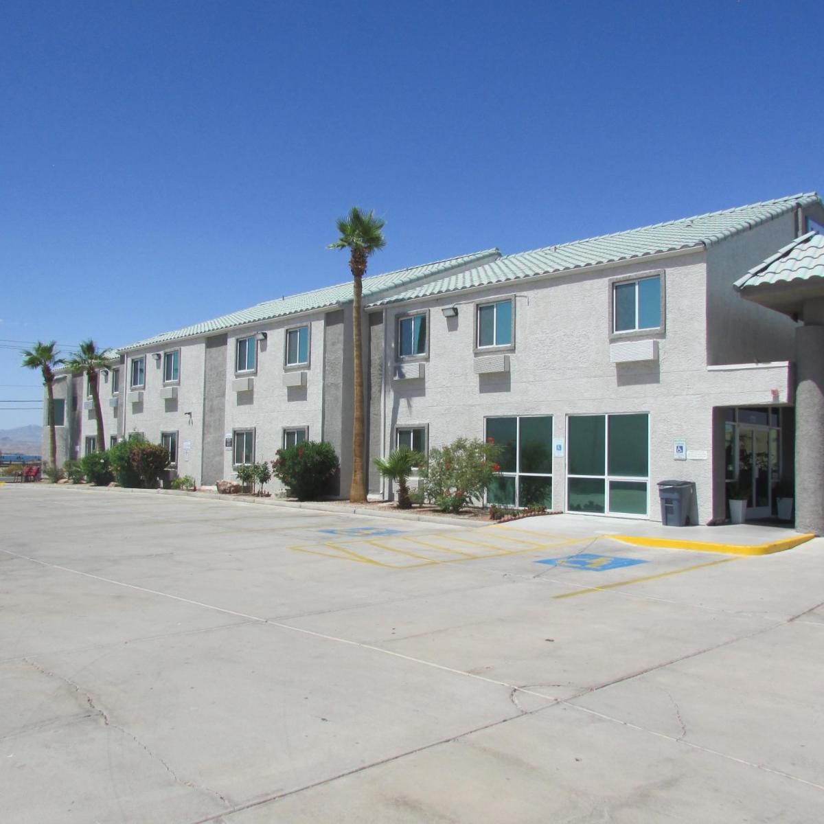 Motel 6-Lake Havasu AZ - Lakeside - image 4