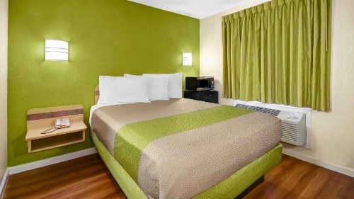 Motel 6-Lake Havasu AZ - Lakeside - image 9