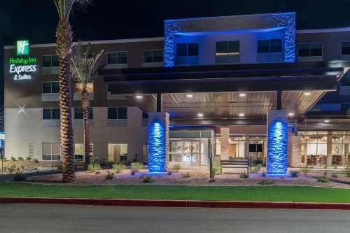 Holiday Inn Express & Suites Lake Havasu - London Bridge an IHG Hotel - image 17