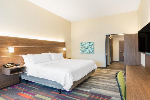 Holiday Inn Express & Suites Lake Havasu - London Bridge an IHG Hotel - image 18