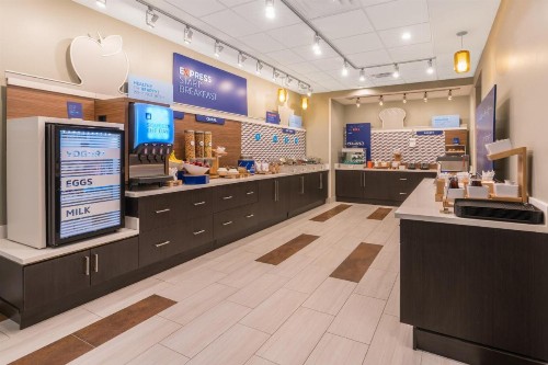 Holiday Inn Express & Suites Lake Havasu - London Bridge an IHG Hotel - image 35
