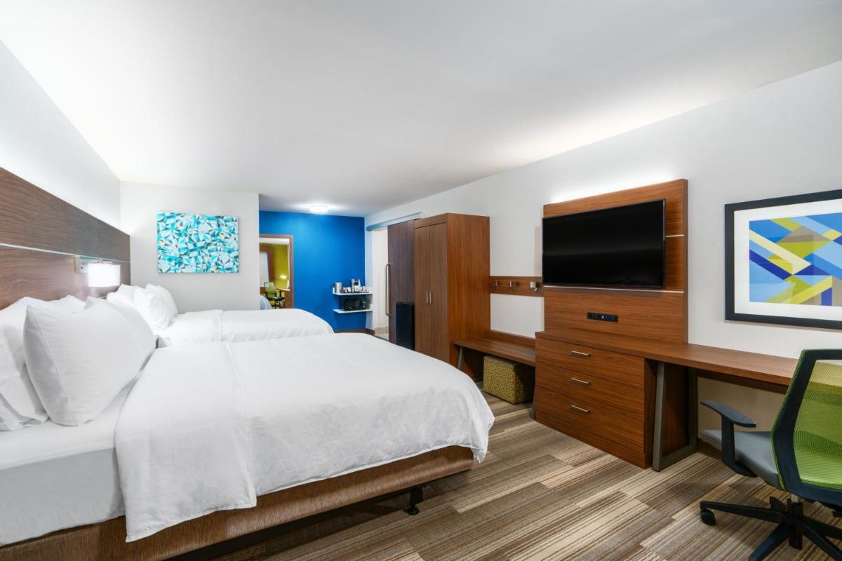 Holiday Inn Express & Suites Lake Havasu - London Bridge an IHG Hotel - image 4