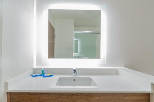 Holiday Inn Express & Suites Lake Havasu - London Bridge an IHG Hotel - image 42
