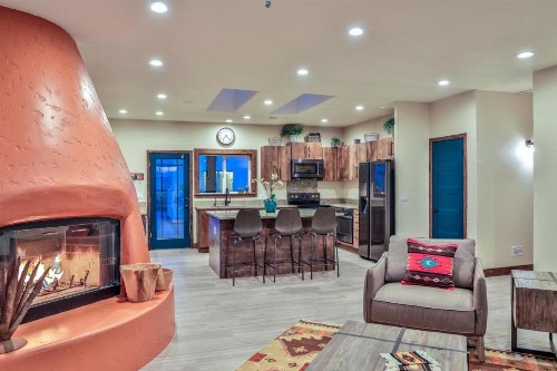 Pet Friendly - Sleeps 23 - Two Casitas - Amazing Yard - Heated Pool & Spa - Shoshone - image 12