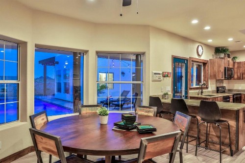 Pet Friendly - Sleeps 23 - Two Casitas - Amazing Yard - Heated Pool & Spa - Shoshone - image 14