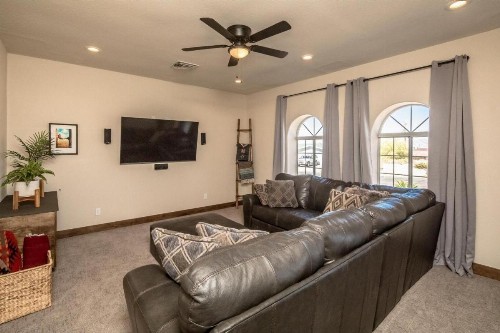 Pet Friendly - Sleeps 23 - Two Casitas - Amazing Yard - Heated Pool & Spa - Shoshone - image 15