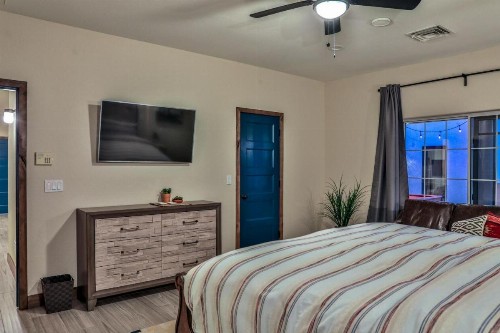 Pet Friendly - Sleeps 23 - Two Casitas - Amazing Yard - Heated Pool & Spa - Shoshone - image 36