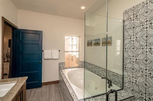 Pet Friendly - Sleeps 23 - Two Casitas - Amazing Yard - Heated Pool & Spa - Shoshone - image 37