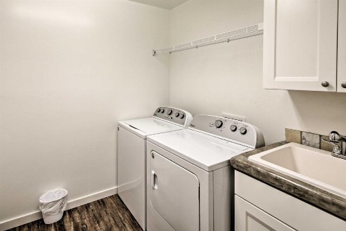 Modern Home - Walk to Lake Havasu and London Bridge! - image 9