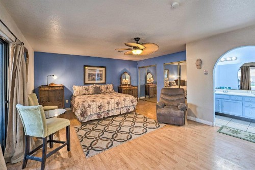 Lake Havasu Family Home with Private Pool and Spa! - image 11