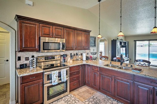 Lake Havasu City Home with Pool Hot Tub and Mtn Views - image 10