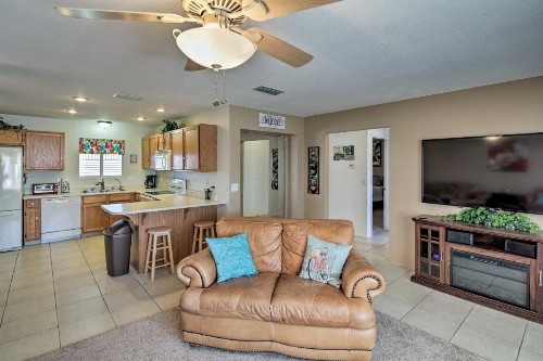 Family Home with Boat Parking - 3 Mi to Lake Havasu! - image 3