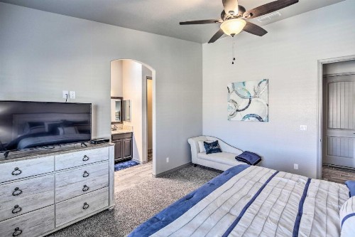 Upscale Havasu Home - Private Pool RV Garage - image 12