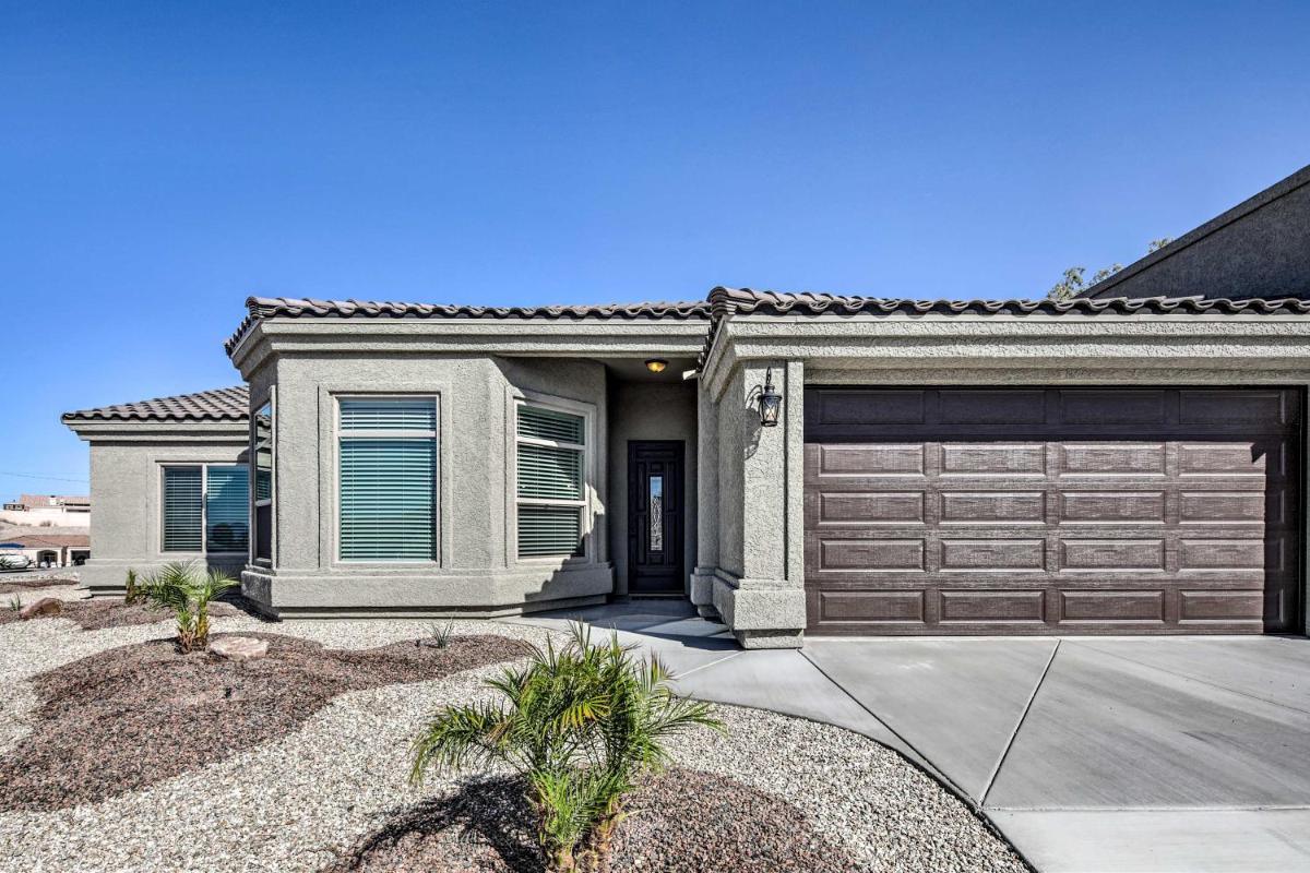 Upscale Havasu Home - Private Pool RV Garage - image 6