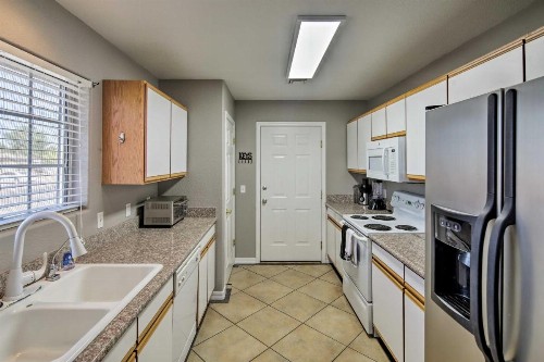 Lake Havasu City Home with Pool and Boat Parking! - image 7