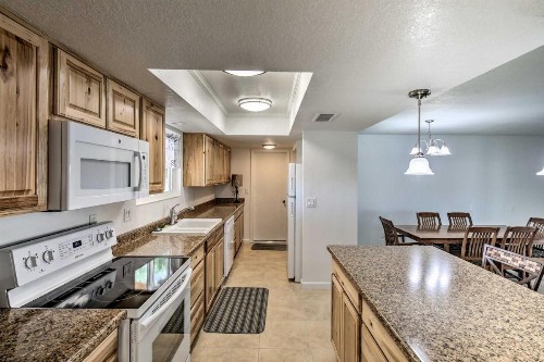 Pet-Friendly Lake Havasu Home with Pool and Backyard - image 12