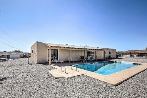 Pet-Friendly Lake Havasu Home with Pool and Backyard - image 2