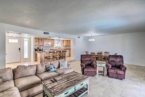 Pet-Friendly Lake Havasu Home with Pool and Backyard - image 8