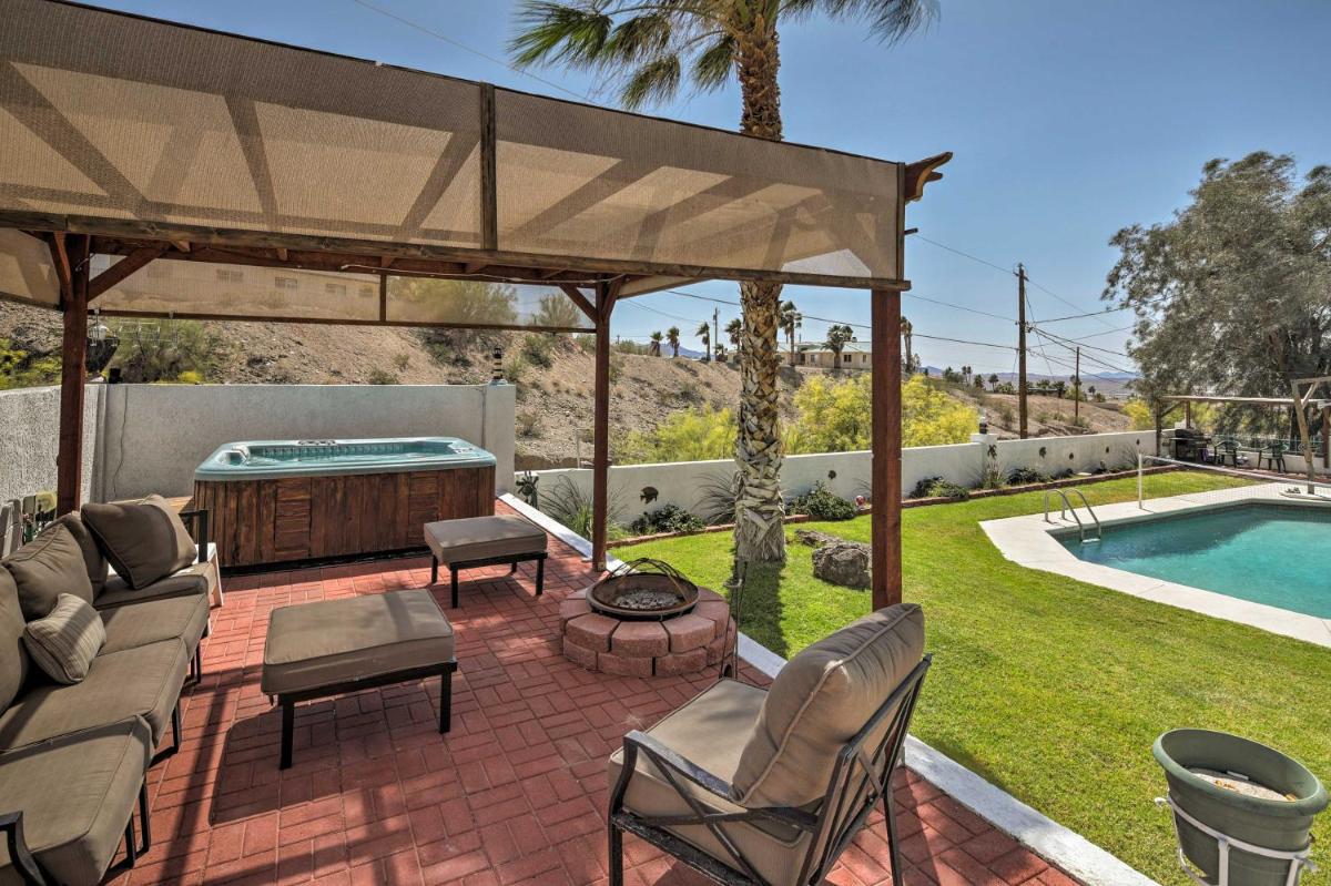 'Havasu Down Under' Family Condo with Pool and Hot Tub - main image