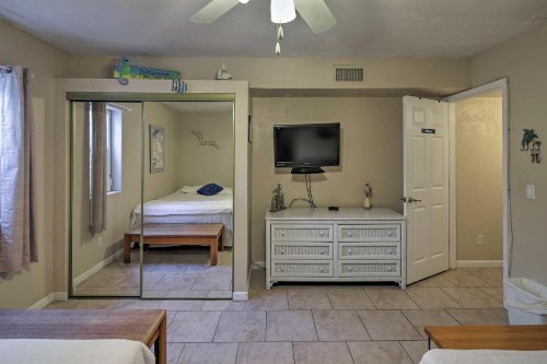 'Havasu Down Under' Family Condo with Pool and Hot Tub - image 8