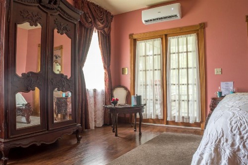 The Ann Stevens House - image 25