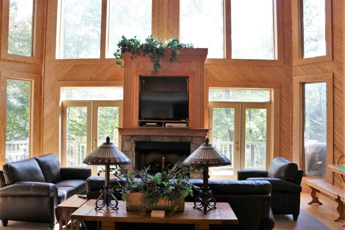 Mountain Laurel Lodge - image 4