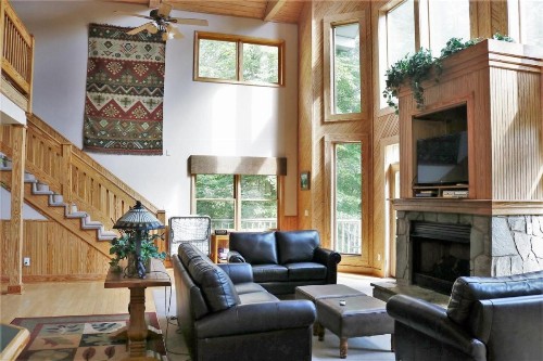 Mountain Laurel Lodge - image 5