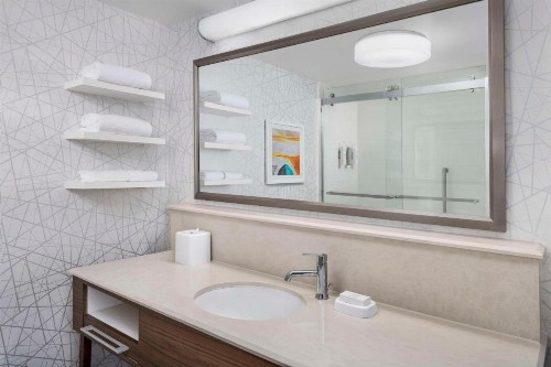 Hampton Inn & Suites at Colonial TownPark - image 19