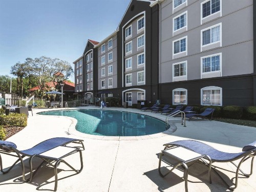 La Quinta by Wyndham Orlando Lake Mary - image 1