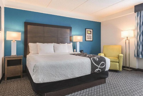 La Quinta by Wyndham Orlando Lake Mary - image 8