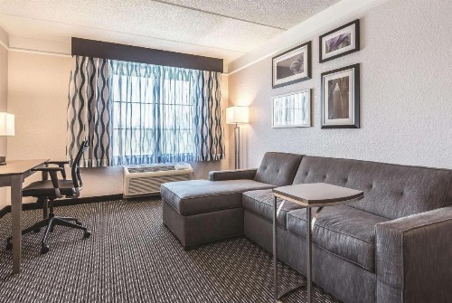 La Quinta by Wyndham Orlando Lake Mary - image 9