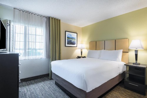 Candlewood Suites Lake Mary an IHG Hotel - image 29