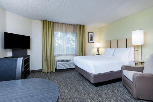 Candlewood Suites Lake Mary an IHG Hotel - image 40
