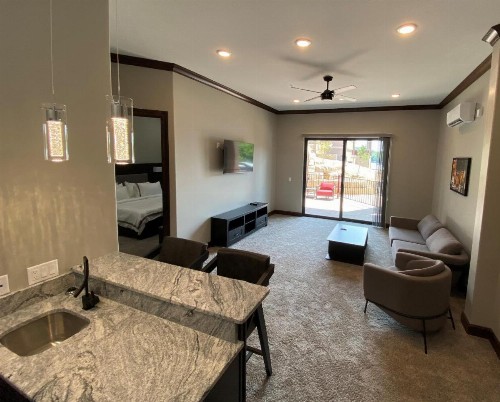 The Lodge at Port Arrowhead - image 10