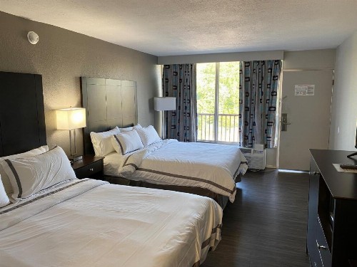 The Lodge at Port Arrowhead - image 20