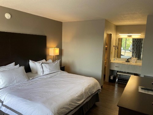The Lodge at Port Arrowhead - image 21