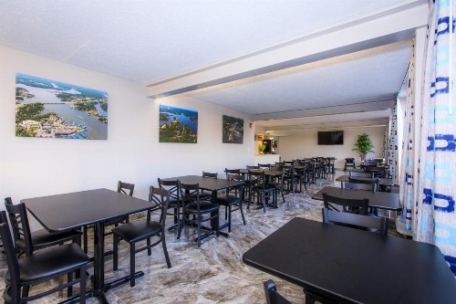 The Lodge at Port Arrowhead - image 25