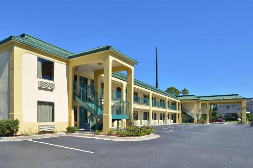 Americas Best Value Inn - Valdosta/Lake Park - image 2