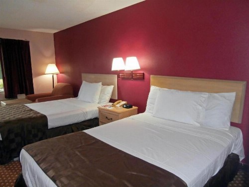 Americas Best Value Inn - Valdosta/Lake Park - image 3