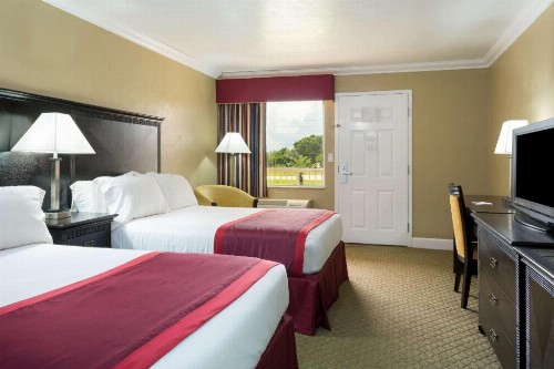 Ramada by Wyndham Lake Placid - image 12