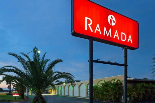 Ramada by Wyndham Lake Placid - image 3